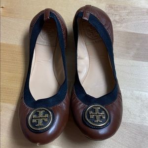 Brown and black Tory Burch Caroline flats